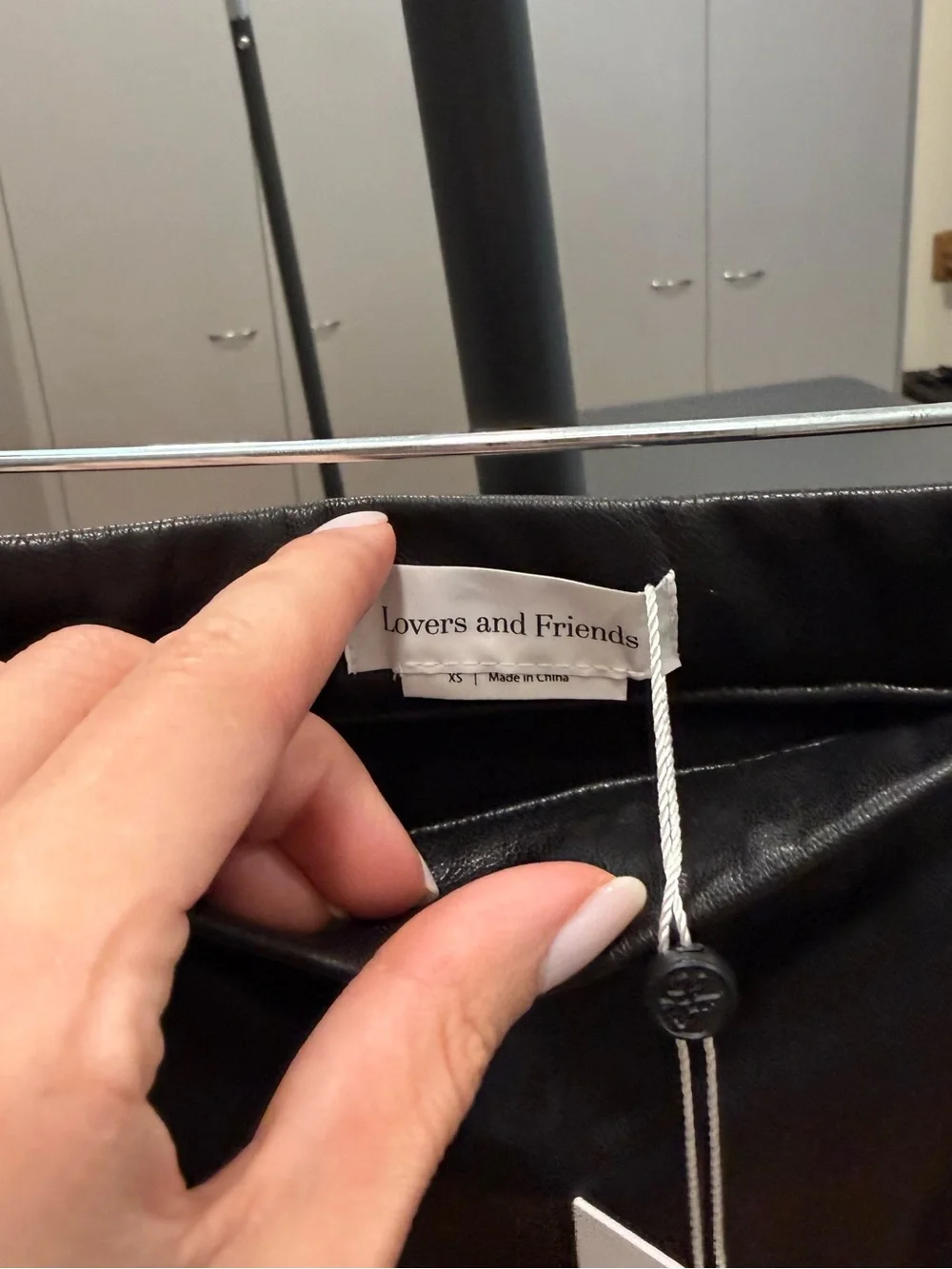 NWT Lovers + Friends Black Faux Leather Mini Skirt - Picture 4 of 5